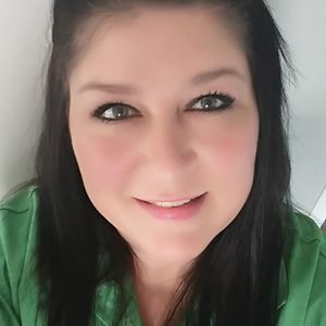 Meet your Posher, Felicia